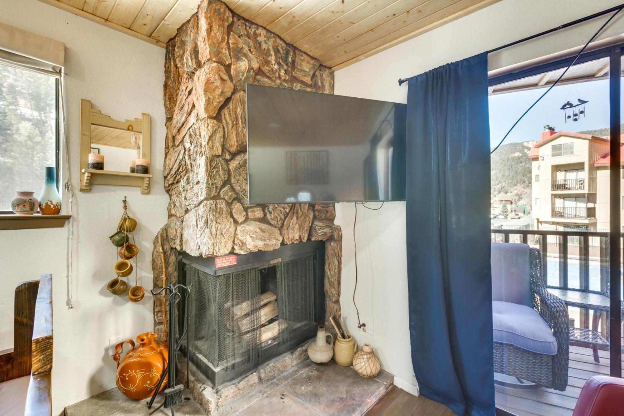 Ski-In Red River Retreat Balcony, Mountain Views! Eksteriør bilde